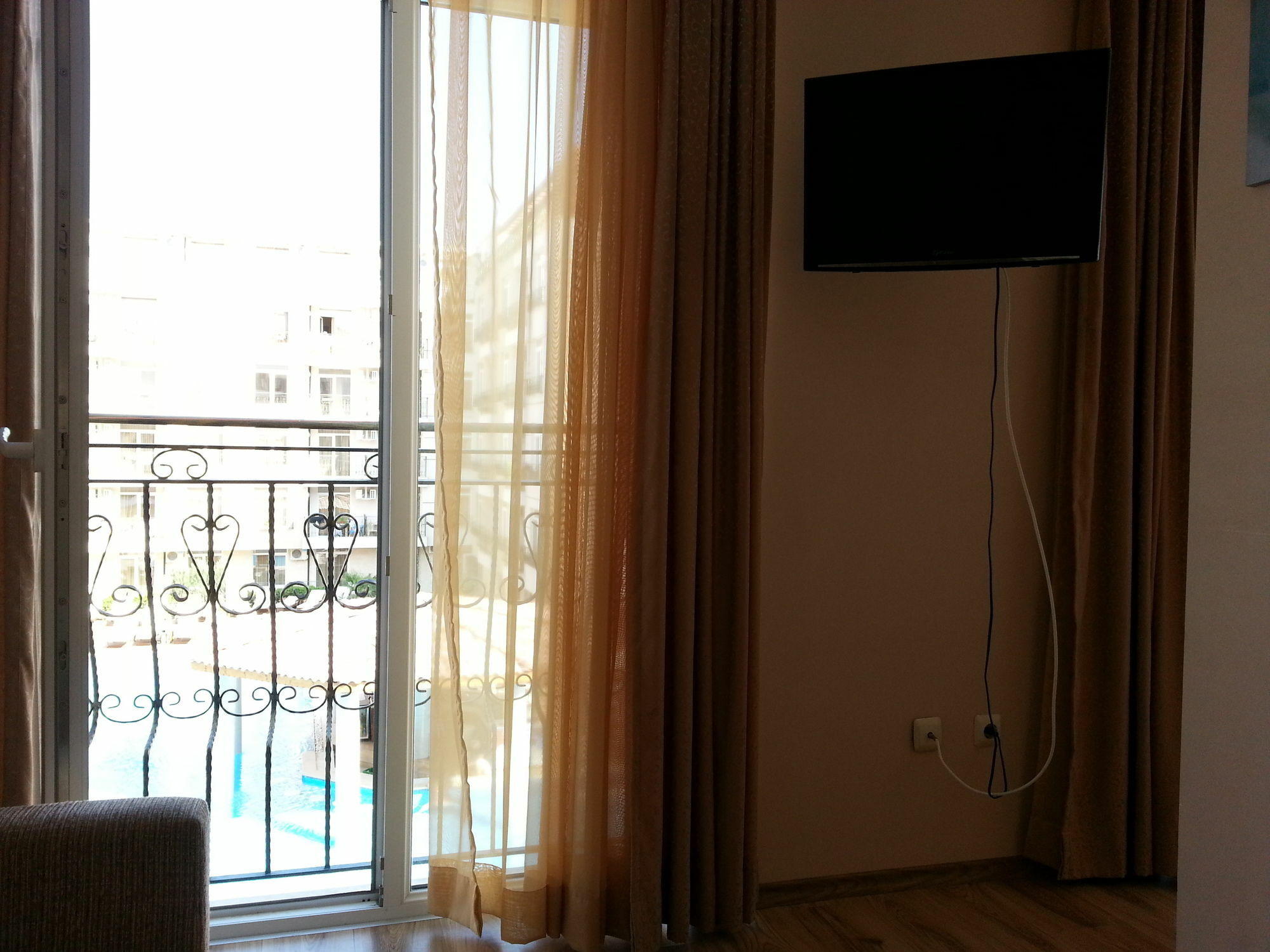 Menada Dawn Park Apartment Pantai Sunny Bagian luar foto